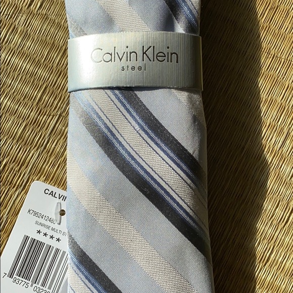 Calvin Klein Silk Blue and White Stripped Tie - Picture 2 of 4